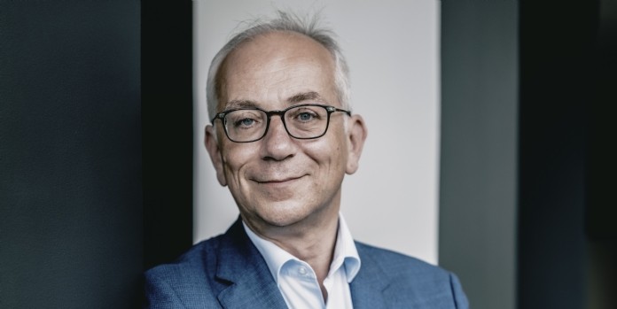 Julien Carmona, nouveau président du Crédit Mutuel Arkéa